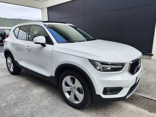 Volvo XC40 T4 MOMENTUM 2.0 190 CV AUTO