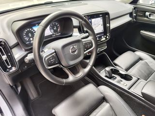 Volvo XC40 T4 MOMENTUM 2.0 190 CV AUTO