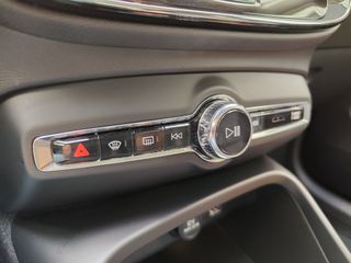 Volvo XC40 T4 MOMENTUM 2.0 190 CV AUTO