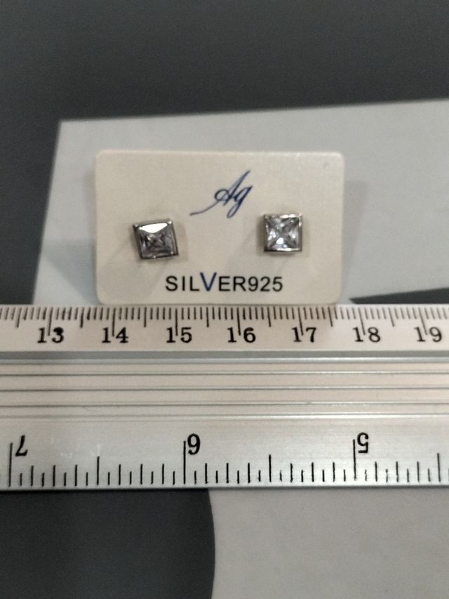 Nuovi orecchini unisex in argento 925