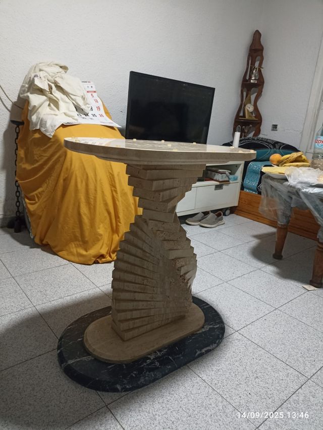 Mesa de cristal y mármol