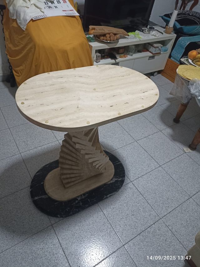 Mesa de cristal y mármol