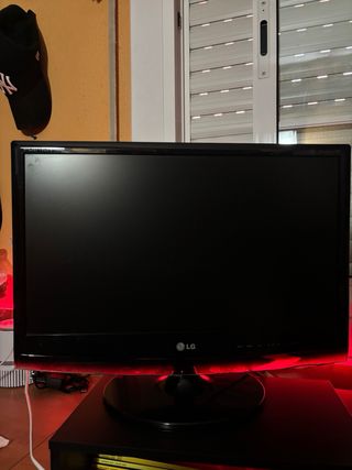 2 Monitores LG 20 Negro & TD SYSTEMS. 20”