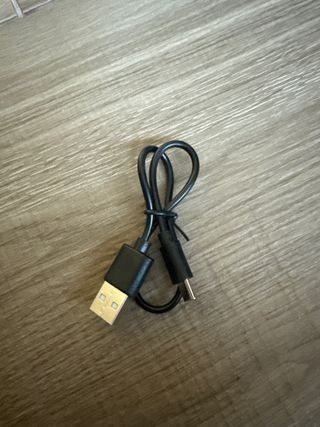Cable USB-C Corto. perfecto para baterías portatil