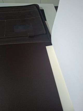 Carpeta portadocumentos de cuero sint.