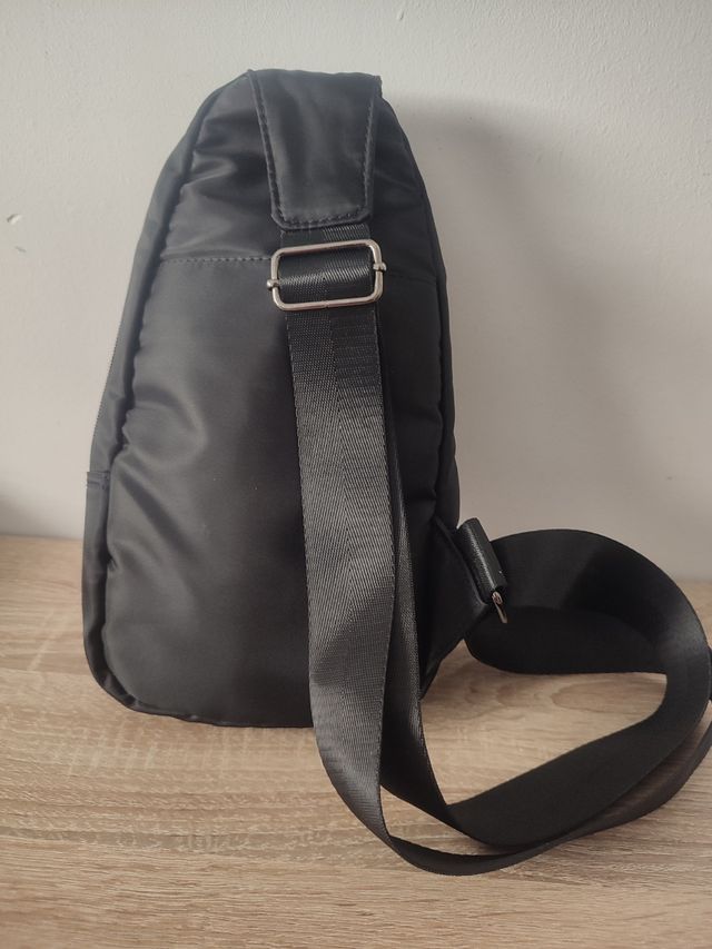 Bandolera pequeña negra
