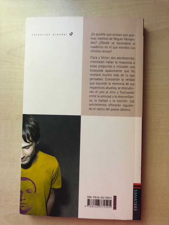 Mala luna (Alandar) (Spanish Edition)