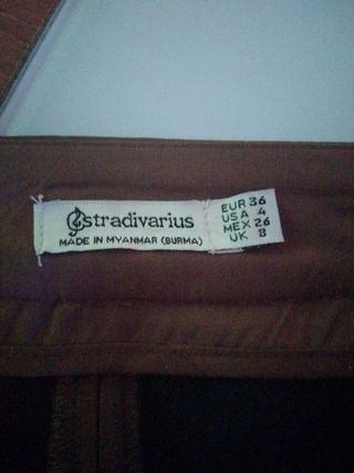 Falda marrón con cremallera