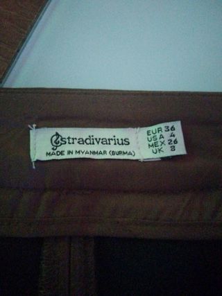 Falda marrón con cremallera