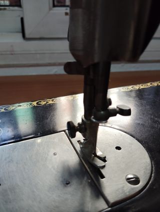 Máquina de coser Wertheim antigua