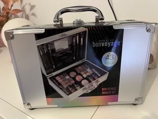 Maletín de Maquillaje Completo a estrenar
