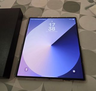 Samsung Z Fold 6 como nuevo