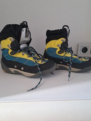 Botas barranquismo mujer Bestard