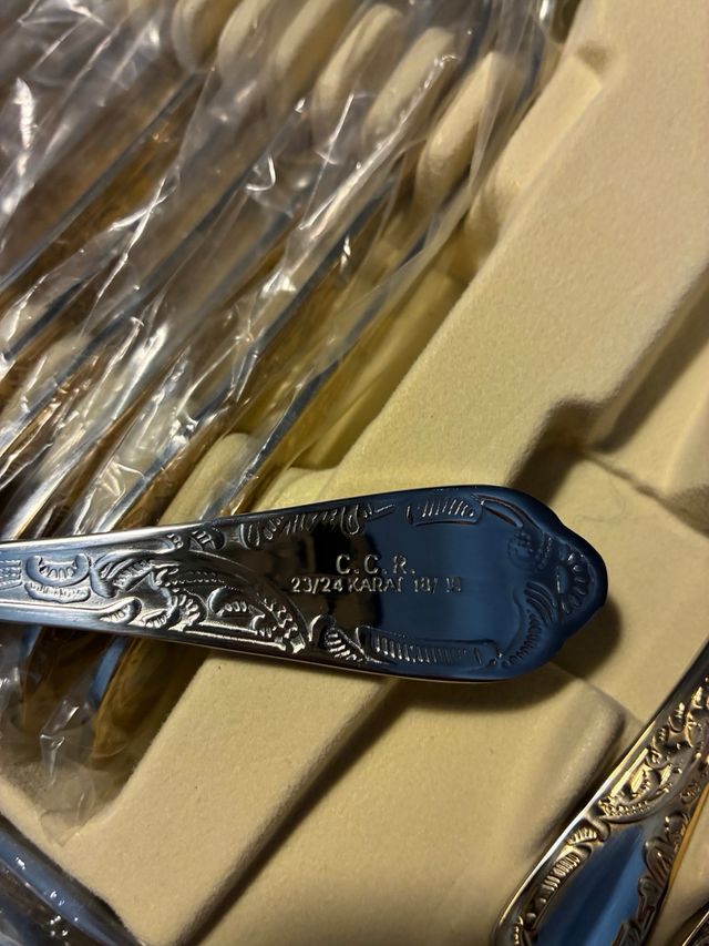 Cubiertos Acero oro 23/24 k 75 Piezas 12 Personas