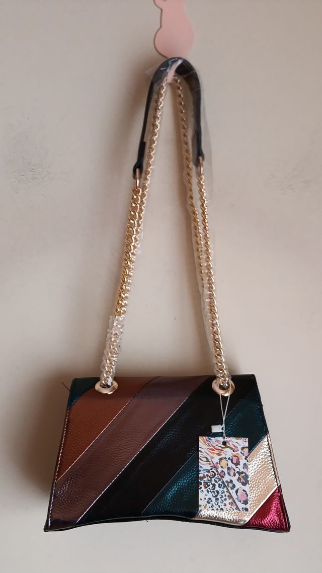 Bolso fiesta multi color encerado nuevo