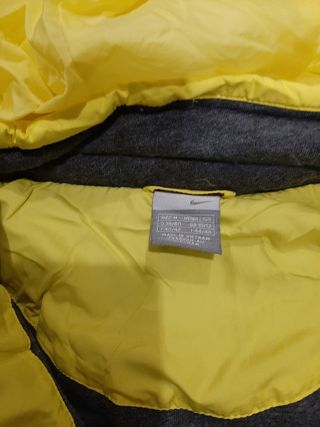 Anorak Nike Amarillo