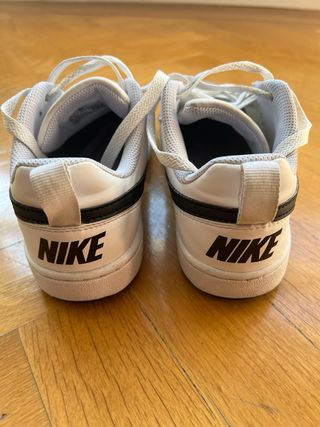 Zapatillas Nike niño blancas