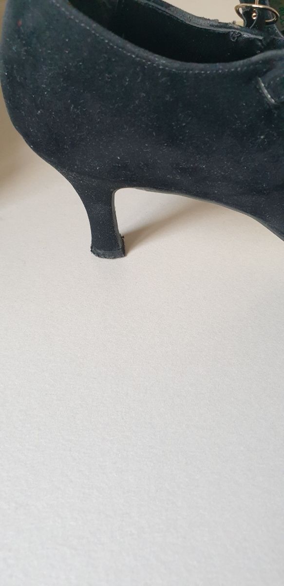 Scarpe con tacco Elena Ricci nere