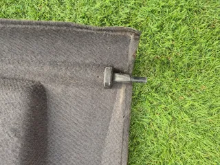 Bandeja Opel Kadett GSI con altavoces