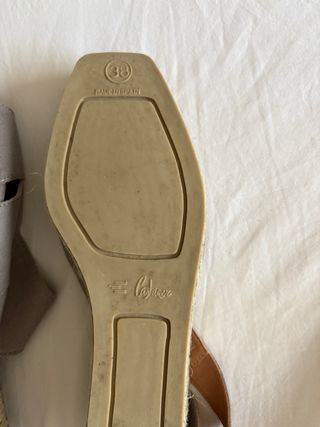 Sandalias Castañer tipo peep-toe, sin estrenar