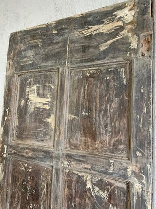 Puerta madera maciza decapada artesanal