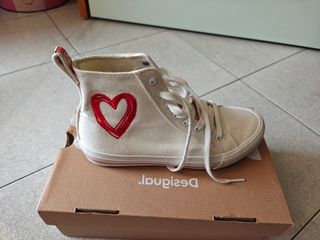 Scarpe Desigual Bianche Stile Converse