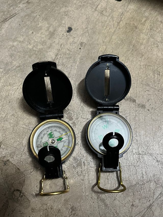 Brújula de bolsillo A 10 E Cada una. Perfectas