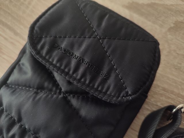 Bolso porta móvil Paco Martinez negro