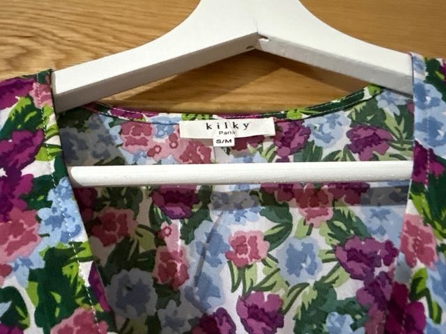 Vestido floral S/M altura a la rodilla más menos