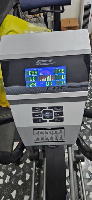 Elíptica BH Fitness FDC19 impecable