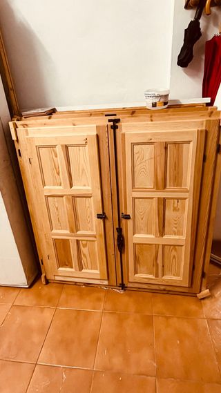 Ventanas de madera maciza estilo rústico