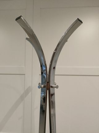 ‼️PERCHERO DE PIE METÁLICO‼️