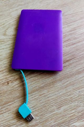 Cargador portátil morado Micro USB