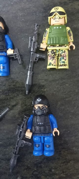 Pack Figuras Lego Policía y Ejército
