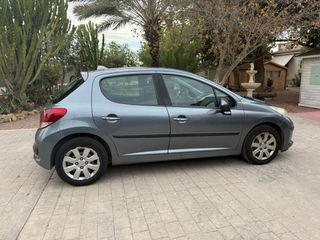 Peugeot 207 2009