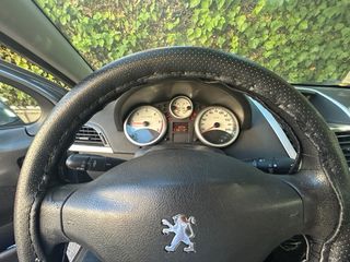 Peugeot 207 2009