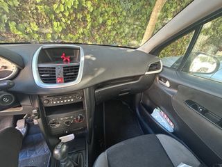 Peugeot 207 2009