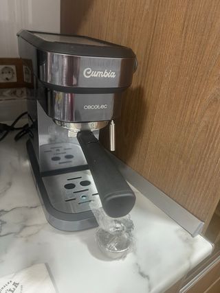 Cafetera Cecotec Cumbia 20 Bares, molinillo 