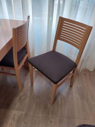 Mesa comedor extensible con 4 sillas