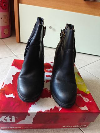 Tronchetti XTI Neri Donna