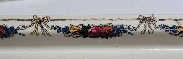 Vassoio antico decorato con scena