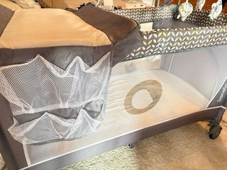 Cuna de viaje plegable