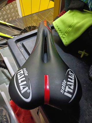Sillín Selle Italia Negro/Rojo