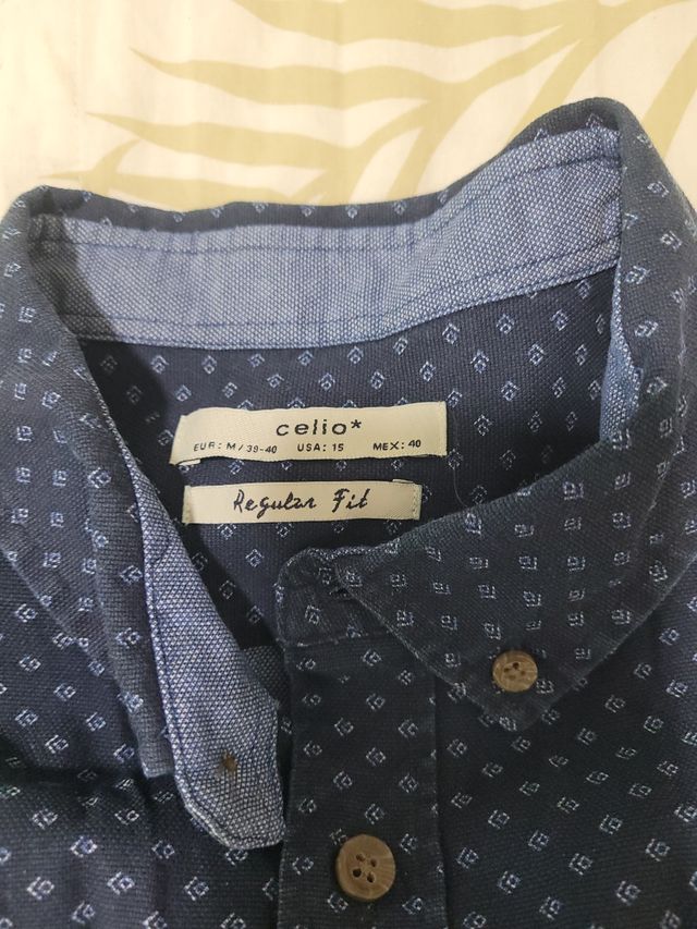 Camisa azul estampada talla M