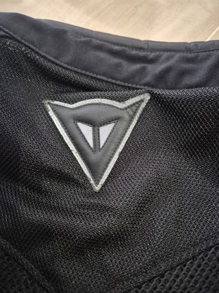 Chaqueta Dainese con protecciones