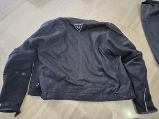 Chaqueta Dainese con protecciones