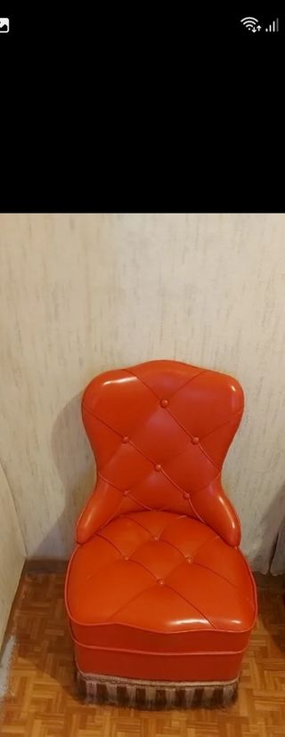 Butaca dormitorio roja