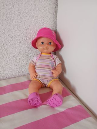 Muñeca Nenuco con sombrero rosa