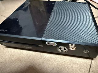 Xbox One + 2 Mandos + 7 Juegos