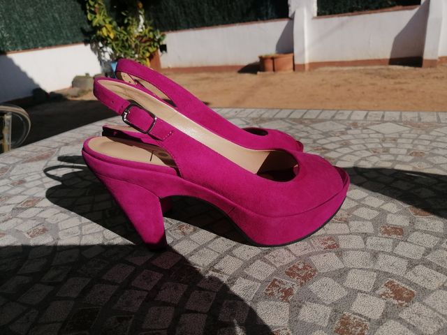 Zapatos de salón fucsia